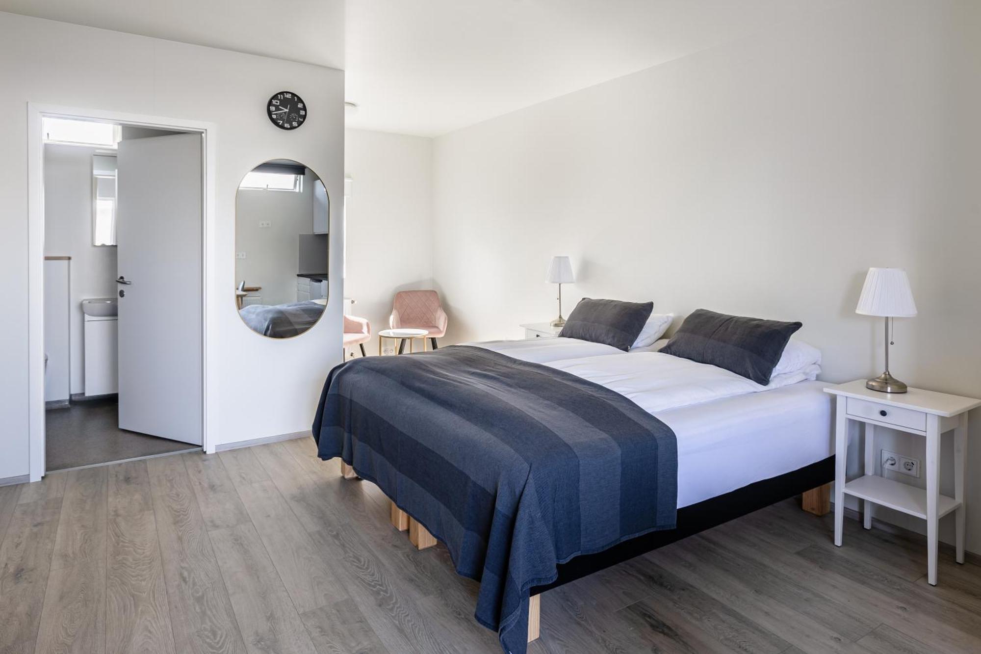 South Central Apartments Brautarholt Bagian luar foto